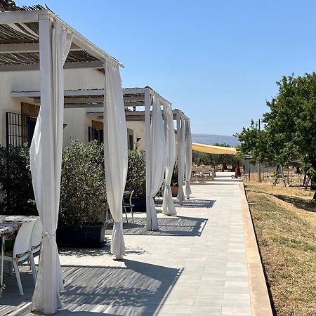 Dimora Di Dante Bed & Breakfast Chiaramonte Gulfi Dış mekan fotoğraf