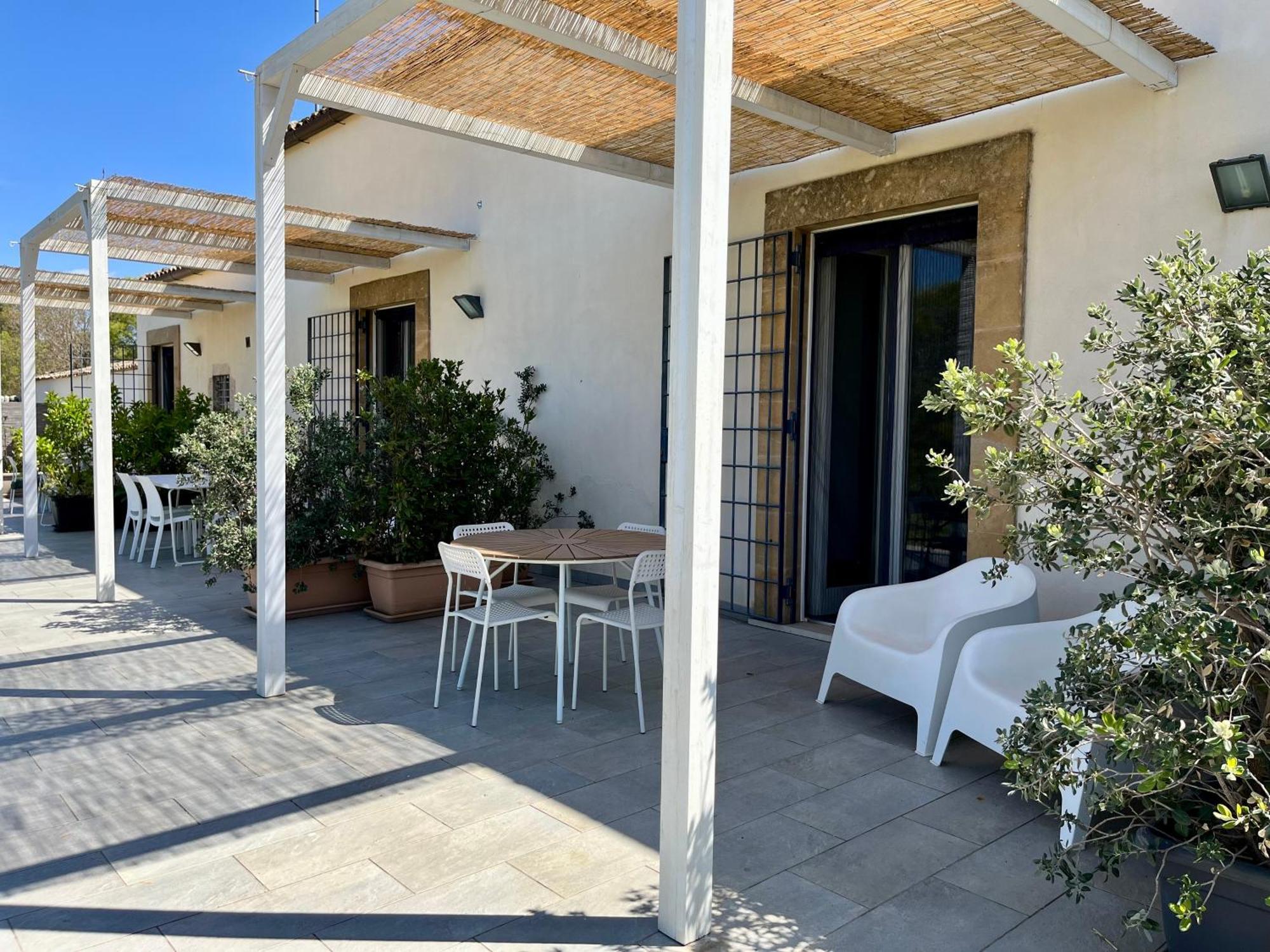 Dimora Di Dante Bed & Breakfast Chiaramonte Gulfi Dış mekan fotoğraf