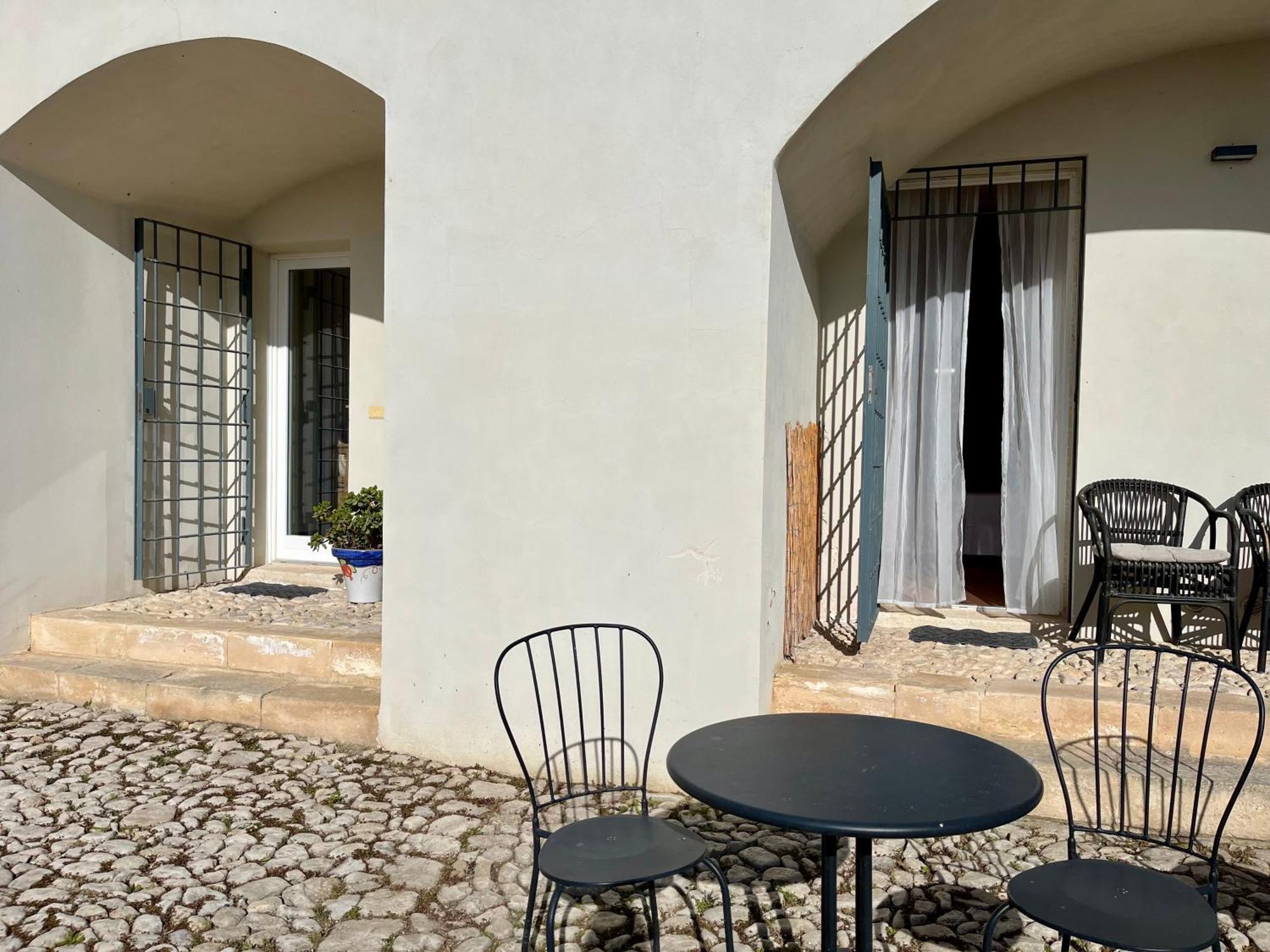 Dimora Di Dante Bed & Breakfast Chiaramonte Gulfi Dış mekan fotoğraf