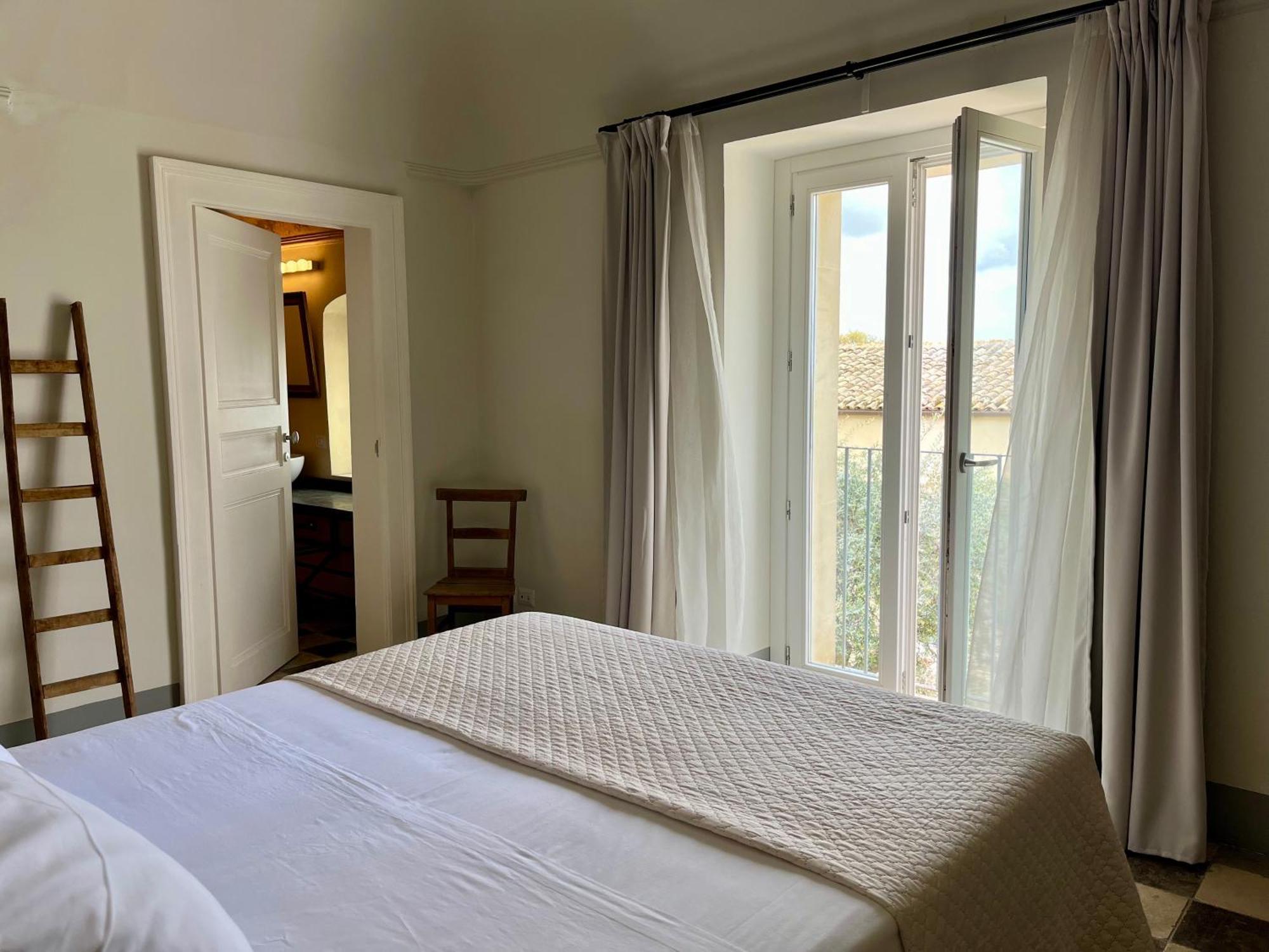 Dimora Di Dante Bed & Breakfast Chiaramonte Gulfi Dış mekan fotoğraf